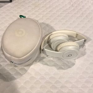 BEATS SOLO HEADPHONES WIRED